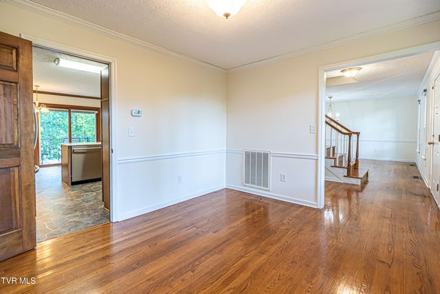 20010 Oakwood Drive, Abingdon, VA 24211