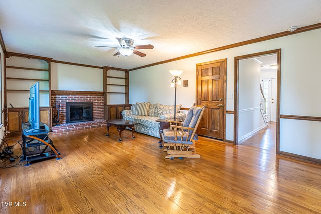 20010 Oakwood Drive, Abingdon, VA 24211