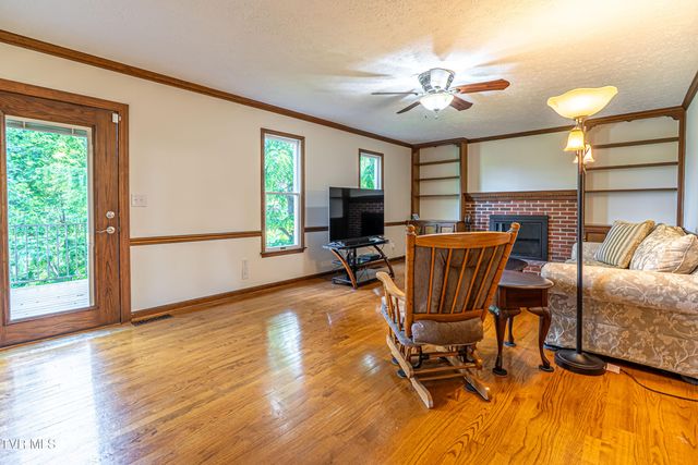 20010 Oakwood Drive, Abingdon, VA 24211