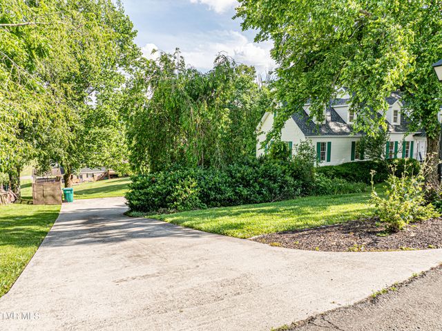 20010 Oakwood Drive, Abingdon, VA 24211