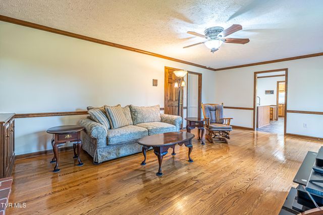 20010 Oakwood Drive, Abingdon, VA 24211