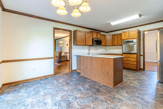 20010 Oakwood Drive, Abingdon, VA 24211