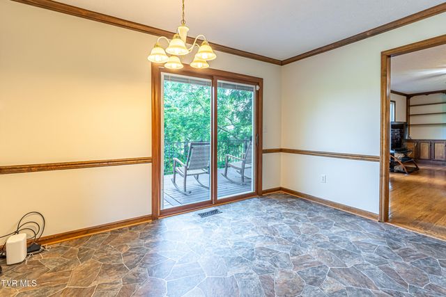 20010 Oakwood Drive, Abingdon, VA 24211
