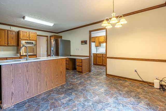 20010 Oakwood Drive, Abingdon, VA 24211