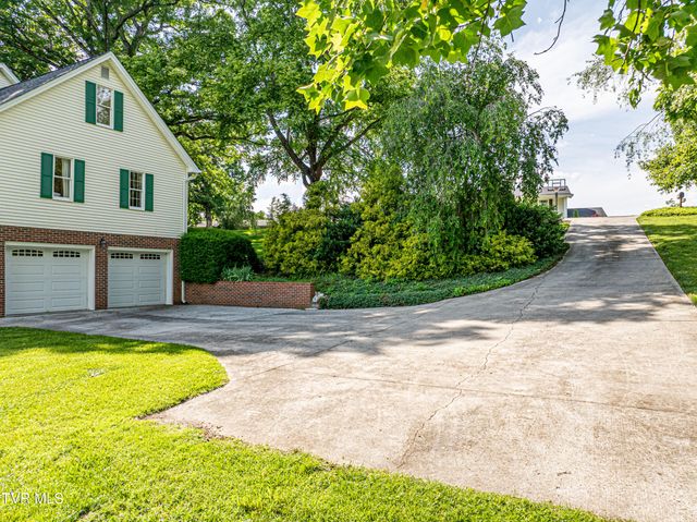 20010 Oakwood Drive, Abingdon, VA 24211
