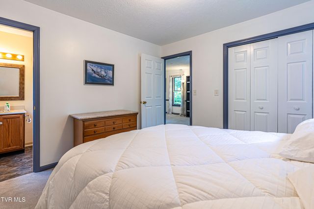 20010 Oakwood Drive, Abingdon, VA 24211