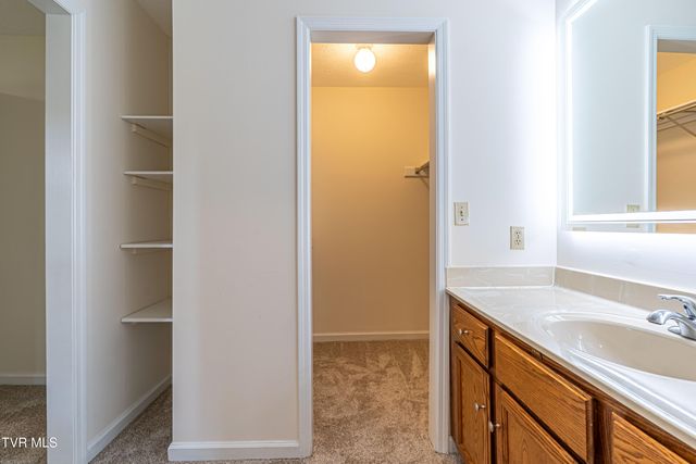 20010 Oakwood Drive, Abingdon, VA 24211