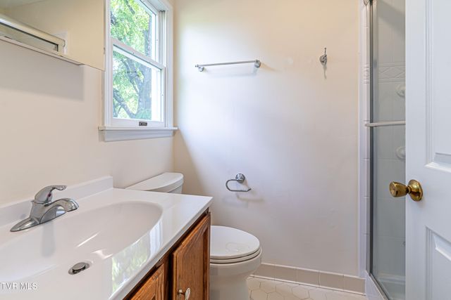 20010 Oakwood Drive, Abingdon, VA 24211