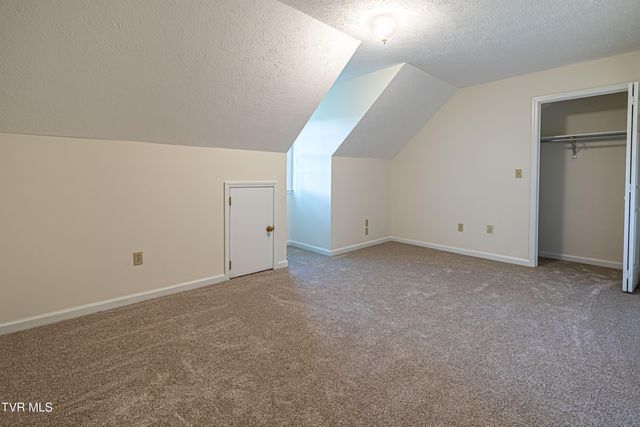 20010 Oakwood Drive, Abingdon, VA 24211