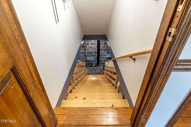 20010 Oakwood Drive, Abingdon, VA 24211