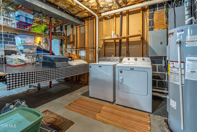 20010 Oakwood Drive, Abingdon, VA 24211
