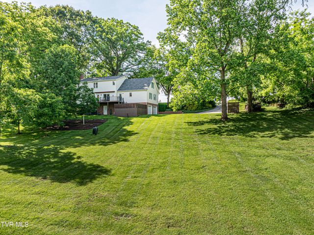 20010 Oakwood Drive, Abingdon, VA 24211