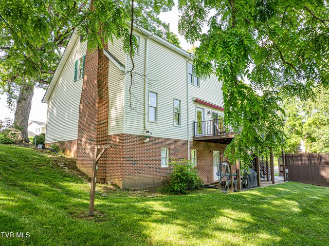 20010 Oakwood Drive, Abingdon, VA 24211