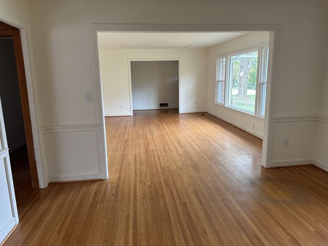 1123 Lipscomb Dr, Nashville, TN 37204