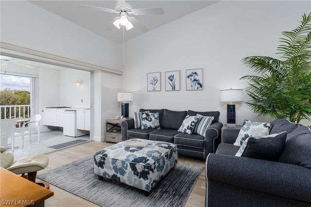 6760 Beach Resort DR 2, Naples, FL 34114