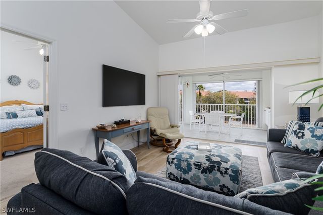 6760 Beach Resort DR 2, Naples, FL 34114