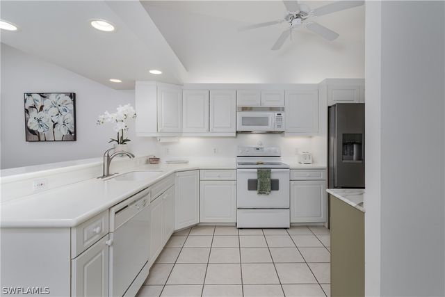 6760 Beach Resort DR 2, Naples, FL 34114