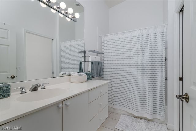 6760 Beach Resort DR 2, Naples, FL 34114