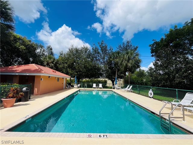 6760 Beach Resort DR 2, Naples, FL 34114