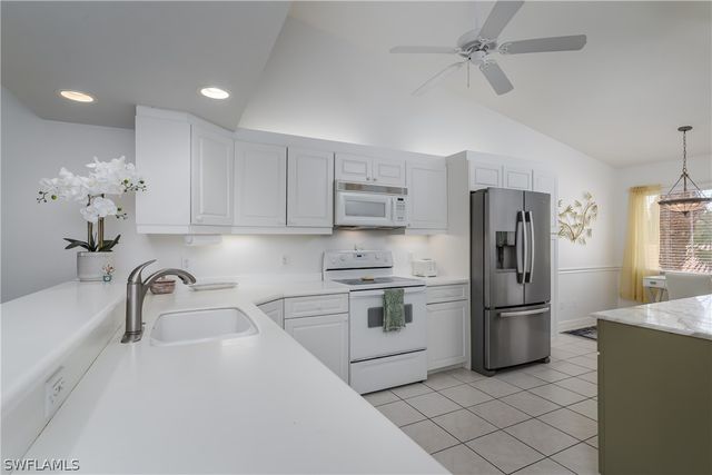 6760 Beach Resort DR 2, Naples, FL 34114