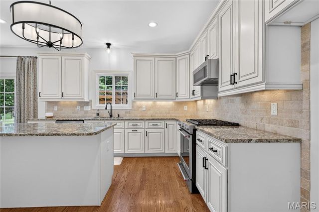 824 N Harrison Avenue, Kirkwood, MO 63122