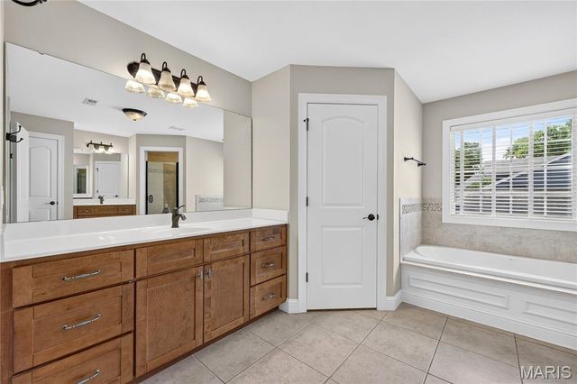 824 N Harrison Avenue, Kirkwood, MO 63122