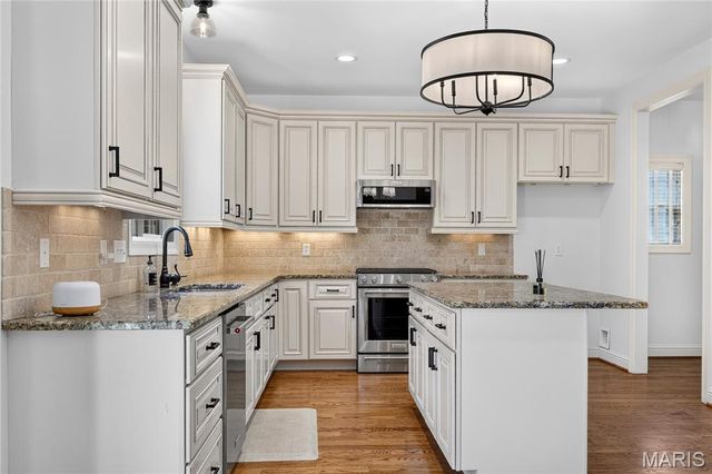 824 N Harrison Avenue, Kirkwood, MO 63122
