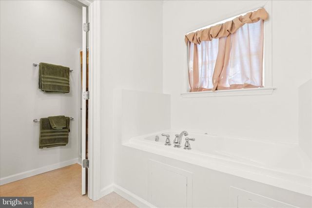 20 RED BRIDGE RD, Gettysburg, PA 17325