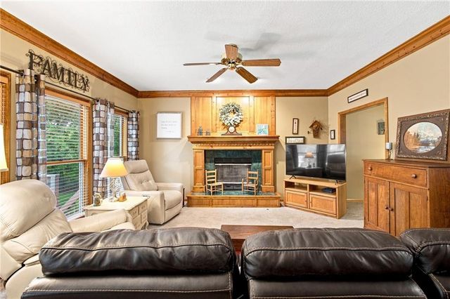7907 NW 76th Terrace, Kansas City, MO 64152