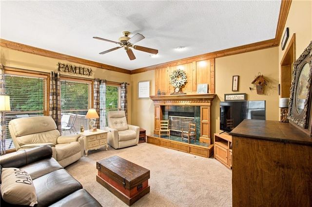 7907 NW 76th Terrace, Kansas City, MO 64152