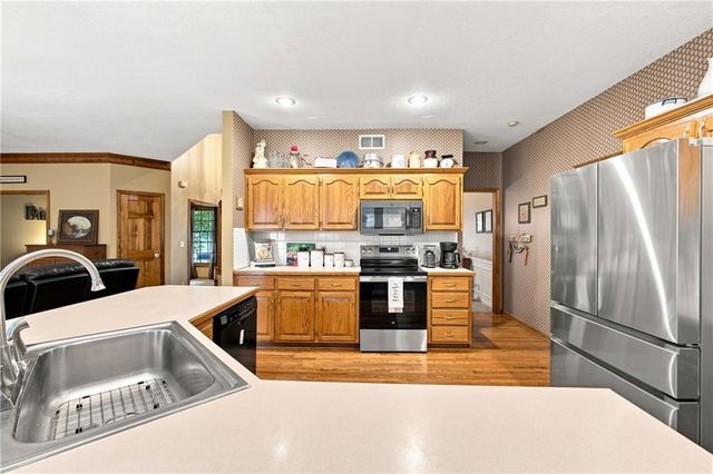 7907 NW 76th Terrace, Kansas City, MO 64152