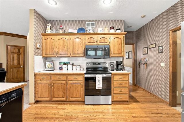 7907 NW 76th Terrace, Kansas City, MO 64152