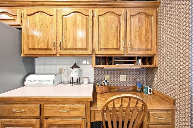7907 NW 76th Terrace, Kansas City, MO 64152