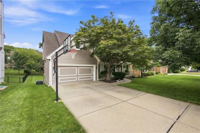 7907 NW 76th Terrace, Kansas City, MO 64152