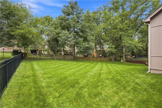 7907 NW 76th Terrace, Kansas City, MO 64152