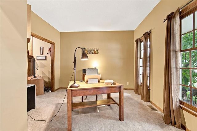 7907 NW 76th Terrace, Kansas City, MO 64152