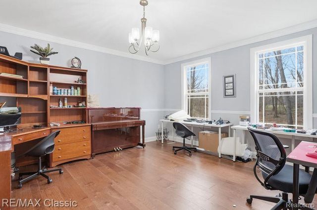 9027 Salem Farms Drive, South Lyon, MI 48178