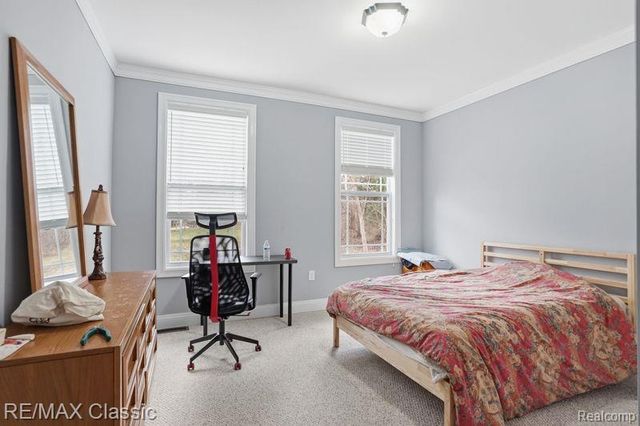 9027 Salem Farms Drive, South Lyon, MI 48178