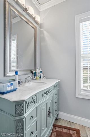 9027 Salem Farms Drive, South Lyon, MI 48178