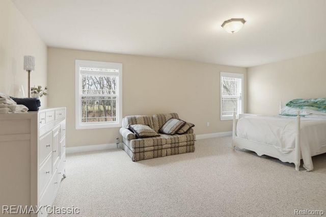 9027 Salem Farms Drive, South Lyon, MI 48178