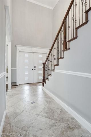 9027 Salem Farms Drive, South Lyon, MI 48178