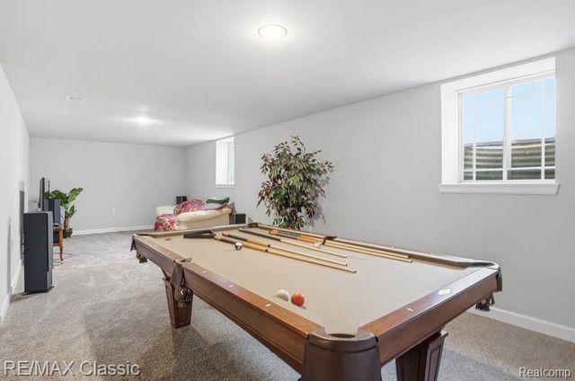 9027 Salem Farms Drive, South Lyon, MI 48178