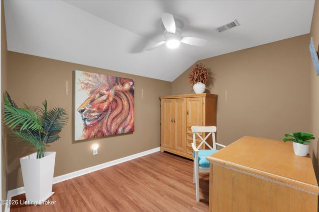 10111 Spruce Grove Dr, Jeffersontown, KY 40299