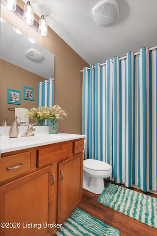 10111 Spruce Grove Dr, Jeffersontown, KY 40299