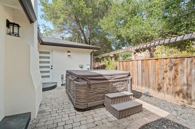 38 Bishop Lane, Menlo Park, CA 94025