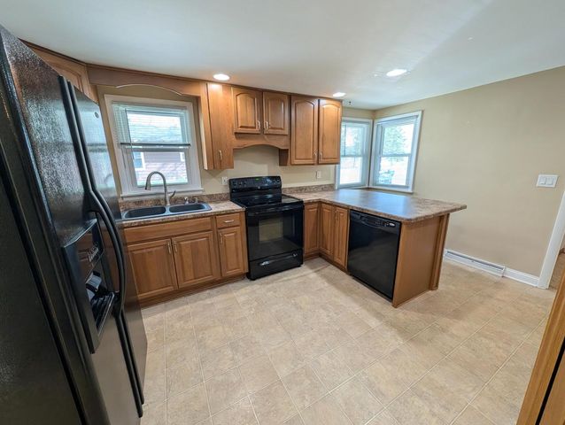 421 N Lincoln STREET, Elkhorn, WI 53121