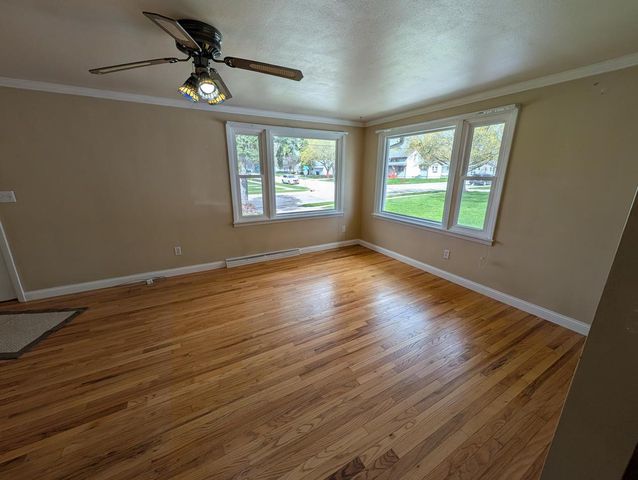 421 N Lincoln STREET, Elkhorn, WI 53121