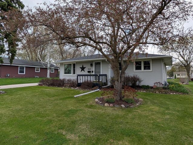 421 N Lincoln STREET, Elkhorn, WI 53121