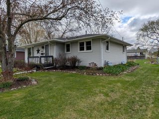 421 N Lincoln STREET, Elkhorn, WI 53121