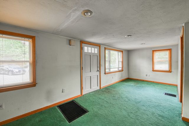 502 South St, Holbrook, MA 02343